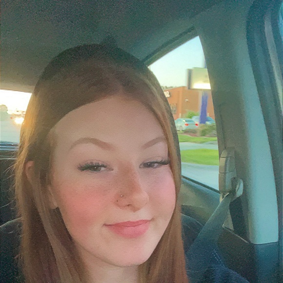 Meet your Posher, Kiley - Picture 1 of 1